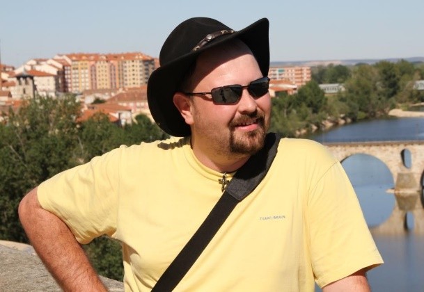 PROF. DR. RODRIGO ESTEVAM MUNHOZ DE ALMEIDA