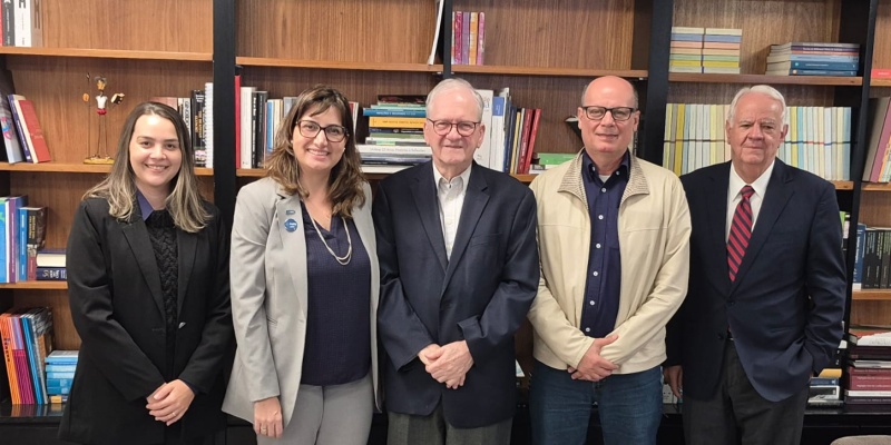 https://fealq.org.br/fealq-avanca-no-fortalecimento-da-parceria-com-a-fapesp-em-agenda-estrategica-na-sede-da-fundacao/